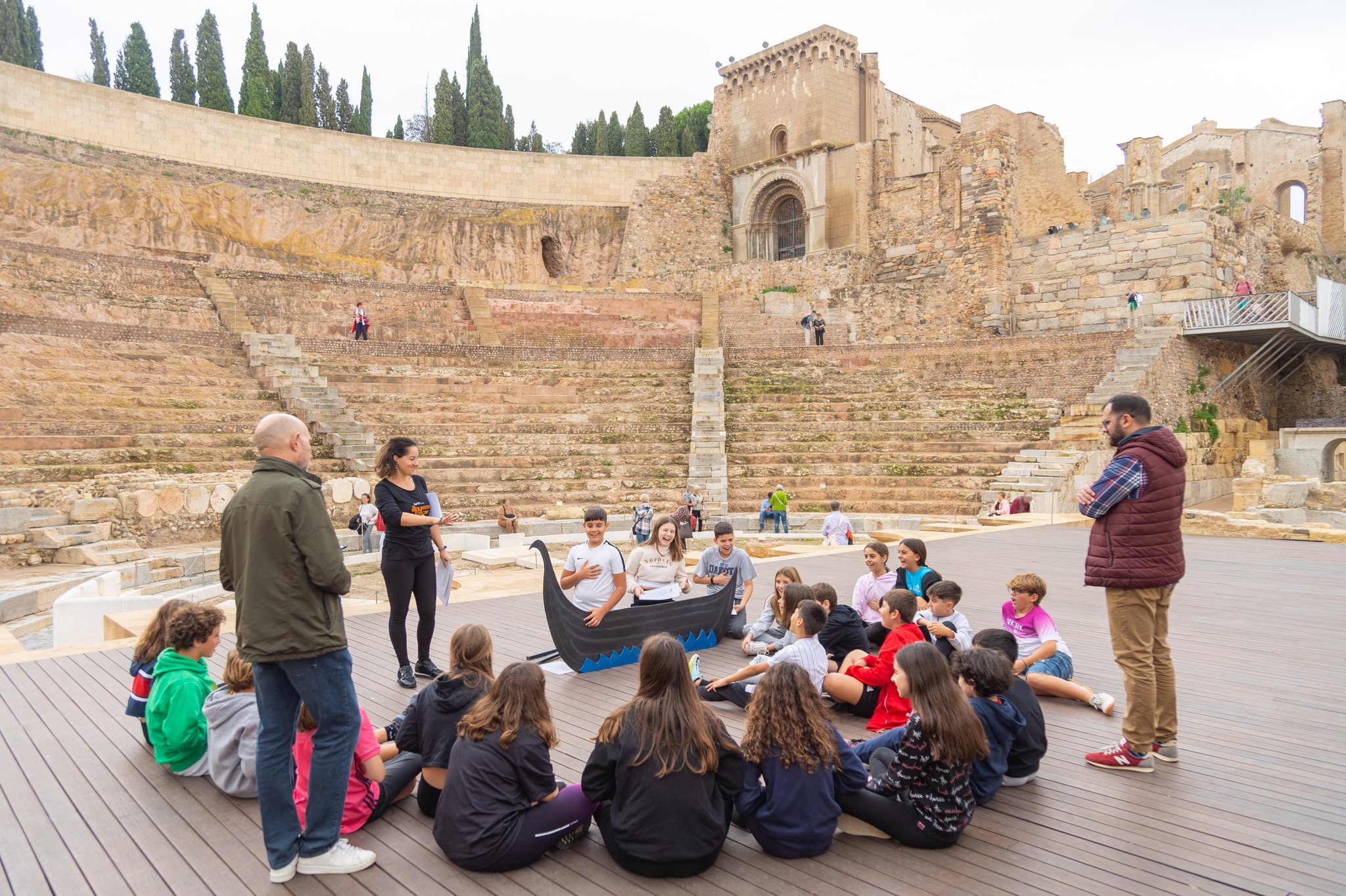 THE ROMAN THEATER IN OCTOBER AND NOVEMBER. ROUTES AND ACTIVITIES	